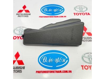 Nắp Trên Toyota Camry 2016 82662-33350