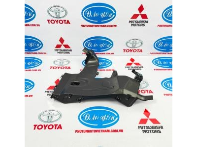 Đế Dưới Toyota Camry 2017 82663-33130