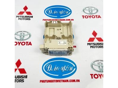 Hộp Cầu Chì Toyota Hilux 2017 82730-0K530