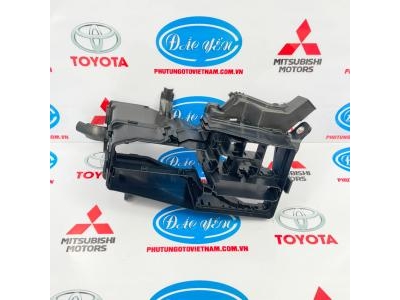 Đế Giữa Toyota Camry 2016 82740-33070