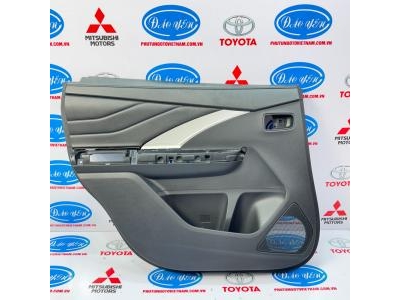 Tappi Cửa Sau Mitsubishi Xpander 2020 7222B601XA, 7222B602XA