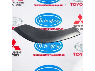 Ốp Cua Vè Miếng Trên Cửa Sau Veloz 2022 75748-BZ070, 75747-BZ070