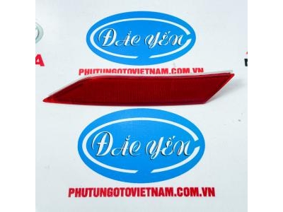 Đèn Phản Quang Cản Sau Yaris Cross 2023 81920-BZ350, 81910-BZ350