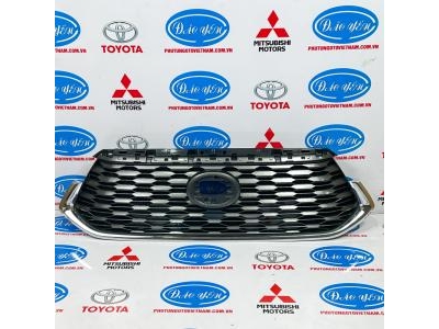 Mặt Galang ( Ca Lăng ) Innova Cross 2023 53100-VT900