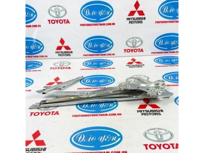 Compa Kính Trước Cross 2020 69802-0K140, 69801-0K140