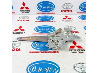 Compa Kính Cửa Sau Fortuner 2015 69804-0K010, 69803-0K010