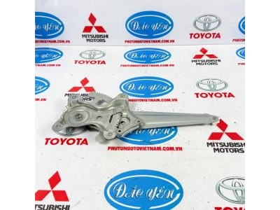 Compa Kính Sau Prado 2016 69804-60070, 69803-60070