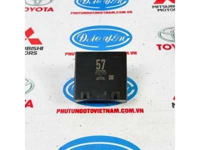 Hộp Điều Khiển Lạnh Hiace 2018 88650-26570