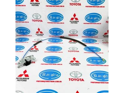 Khóa Ngậm Cửa Lùa Hiace 2018 69370-26010
