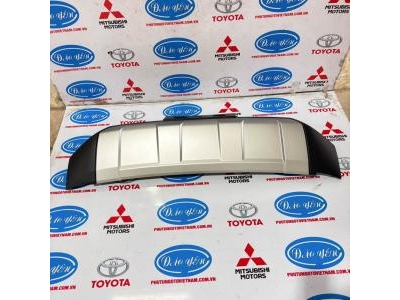 Lưới Cản Trước Hilux 2024 52411-YP200